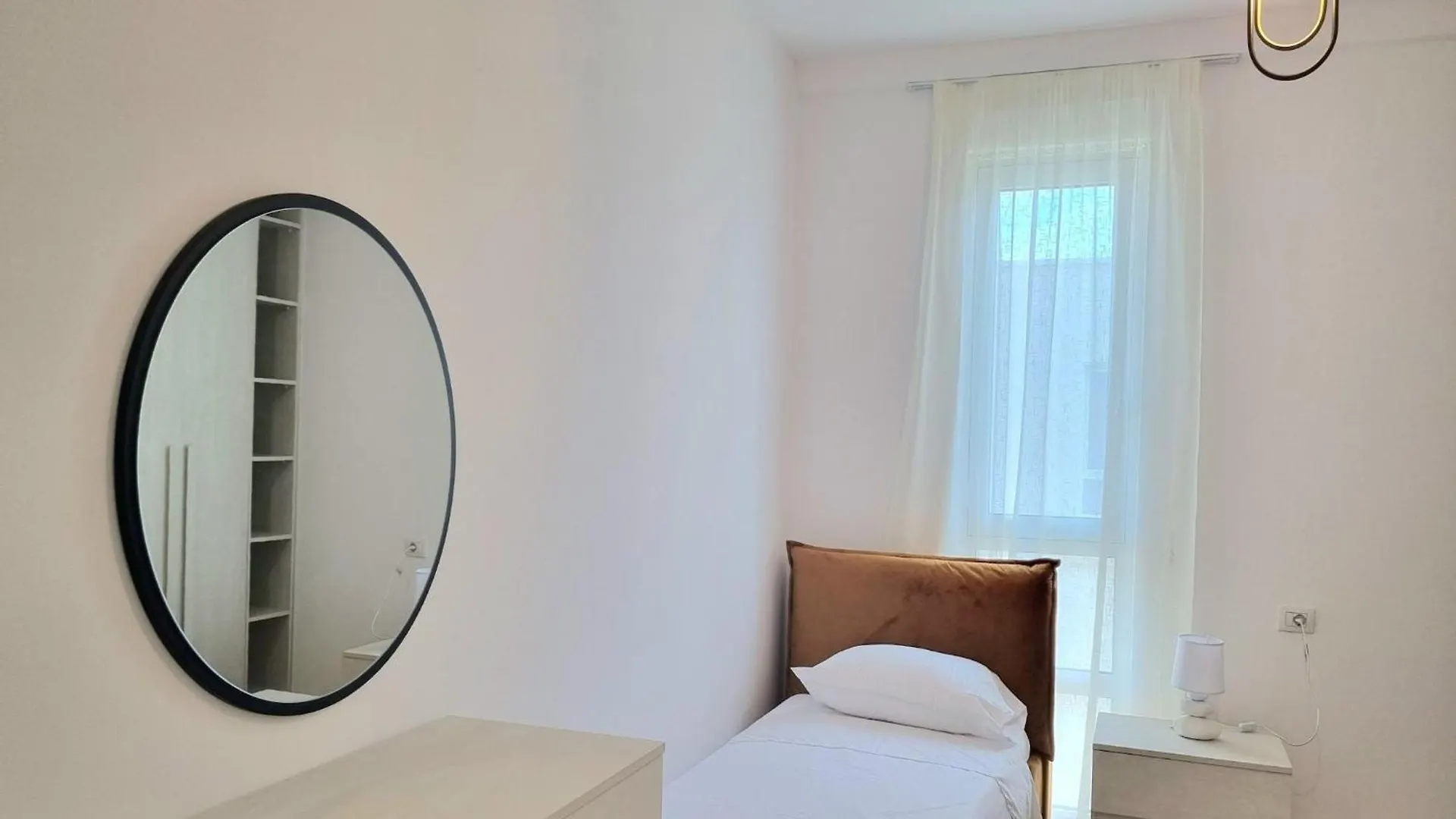 Modern Apartment With Kitchen Plazhi San Pietro