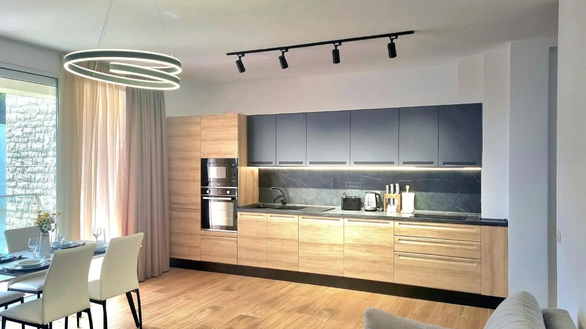 Modern Apartment With Kitchen Plazhi San Pietro